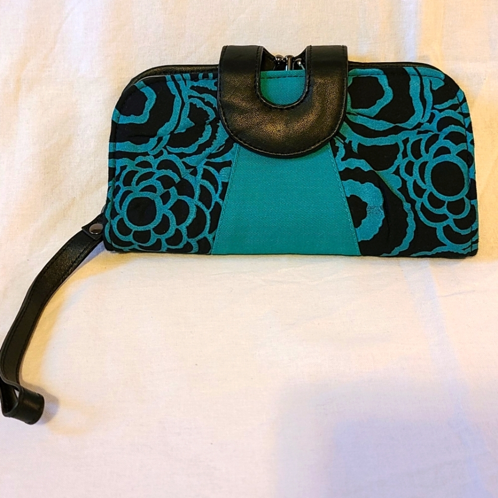 1154 Lill Studio Wallet Wristlet